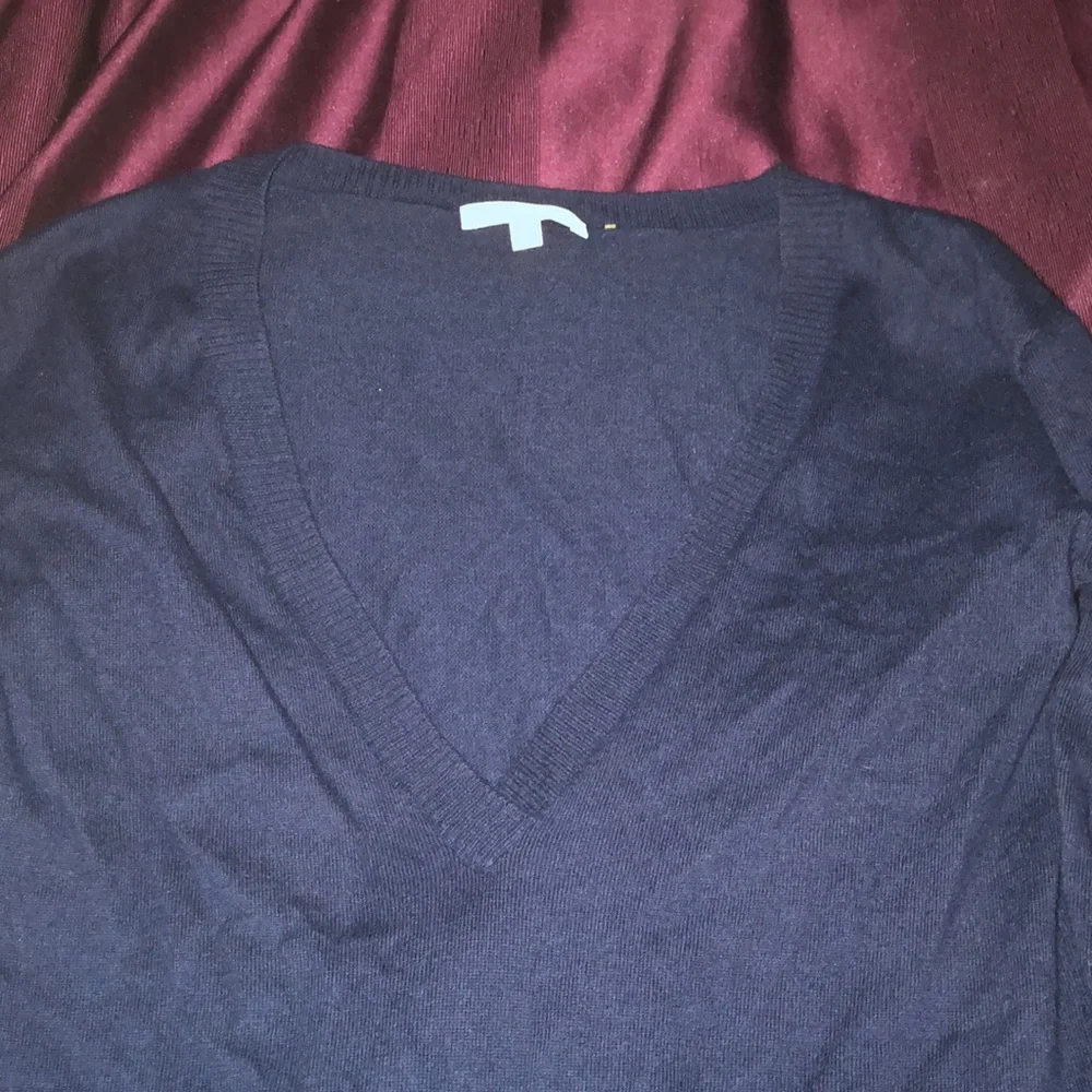 Sweater - Picture 4 of 7